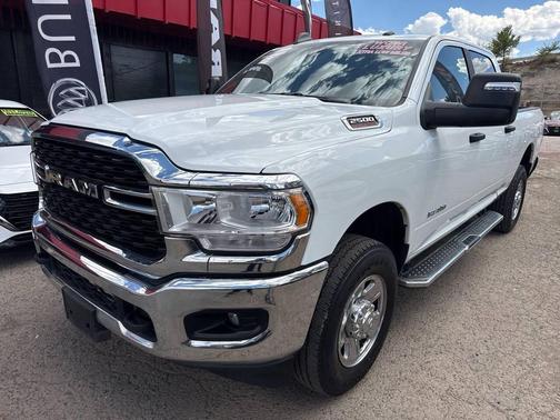 2024 RAM 2500 Big Horn Crew Cab 4x4 6'4' Box