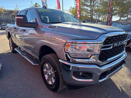 2024 RAM 2500 Big Horn Crew Cab 4x4 6'4' Box