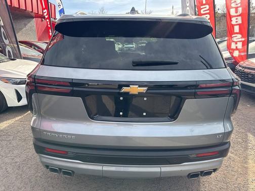 2024 Chevrolet Traverse LT