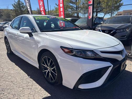 2024 Toyota Camry SE