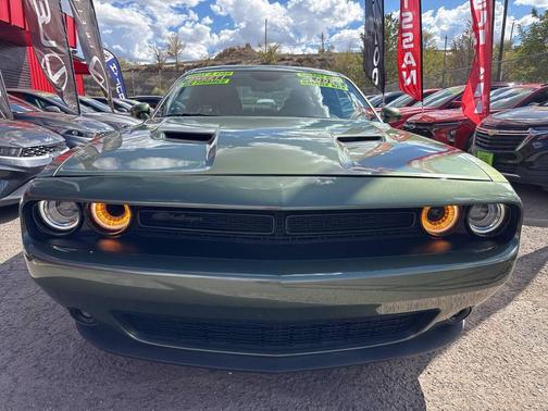 2022 Dodge Challenger SXT