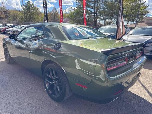 2022 Dodge Challenger SXT