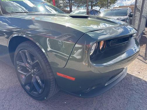 2022 Dodge Challenger SXT