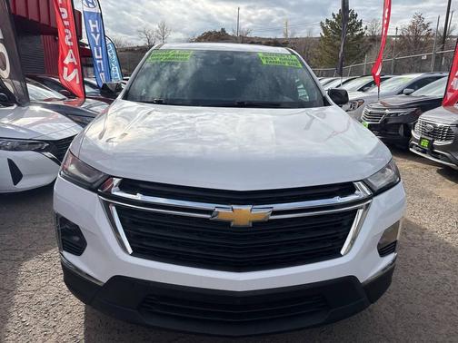 2023 Chevrolet Traverse LS
