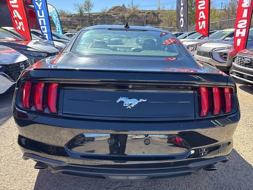 2022 Ford Mustang EcoBoost Premium