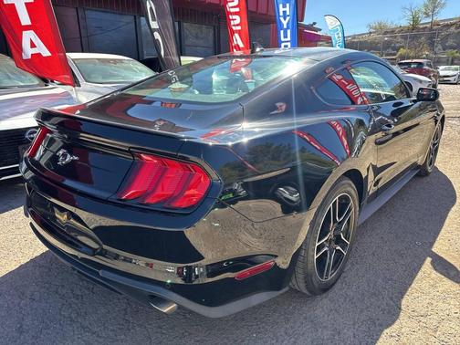 2022 Ford Mustang EcoBoost Premium