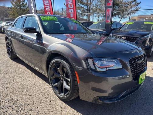 2023 Chrysler 300 Touring