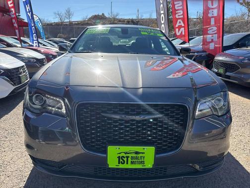 2023 Chrysler 300 Touring