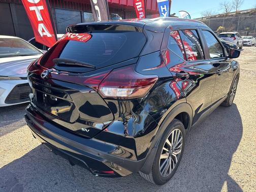 2023 Nissan Kicks SV