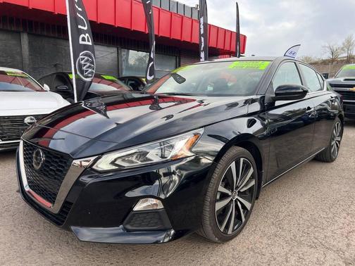 2022 Nissan Altima SR FWD