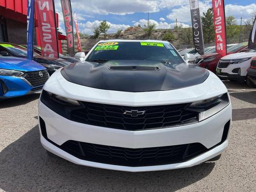 White 2021 Chevrolet Camaro LT1 2dr Coupe