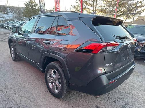 2024 Toyota RAV4 Hybrid LE