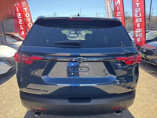 2022 Chevrolet Traverse LS