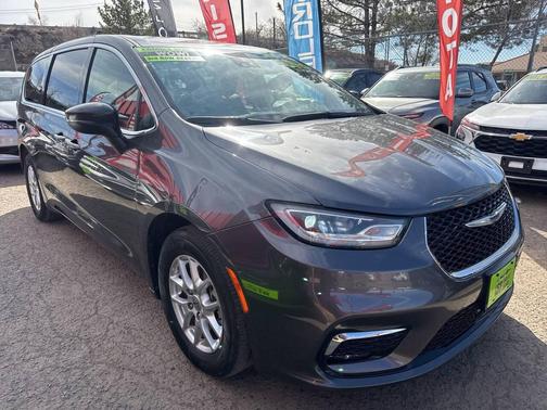 2023 Chrysler Pacifica Touring L