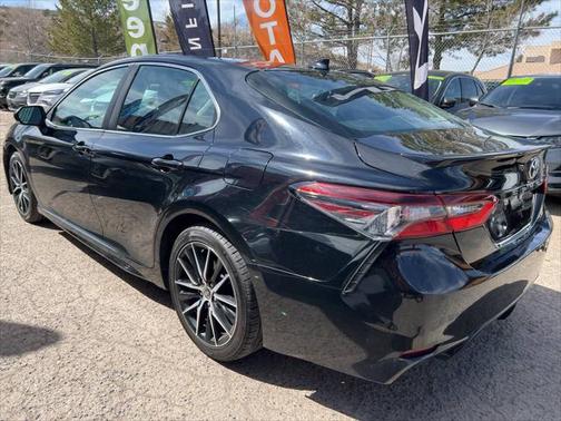 2022 Toyota Camry SE
