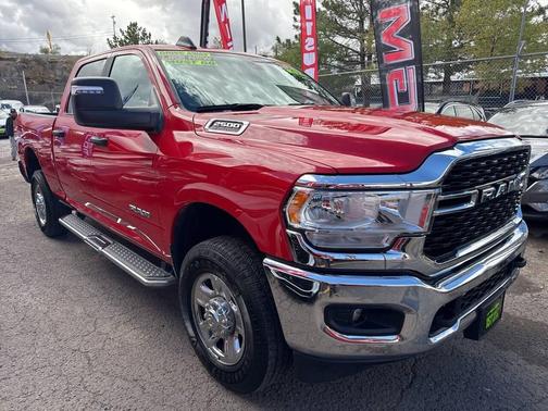 2024 RAM 2500 Big Horn Crew Cab 4x4 6'4' Box
