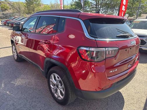 Red Hot Pearlcoat 2025 Jeep Compass Latitude