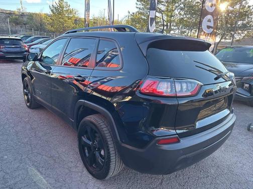 Diamond Black Crystal Pearlcoat 2021 Jeep Cherokee Altitude