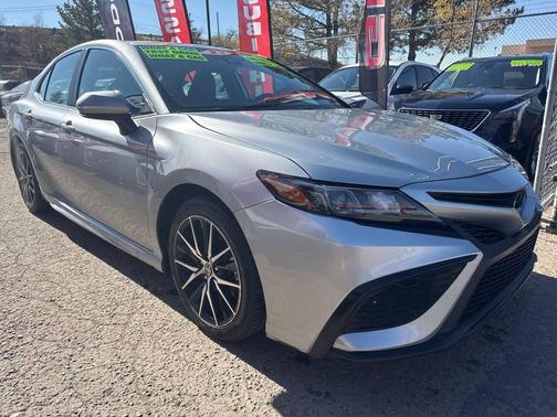 2024 Toyota Camry SE