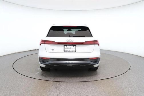 2024 Audi Q8 e-tron Premium Plus