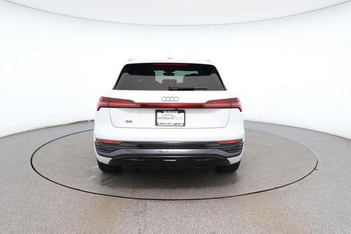 2024 Audi Q8 e-tron Premium Plus