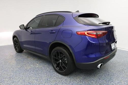 2021 Alfa Romeo Stelvio Base