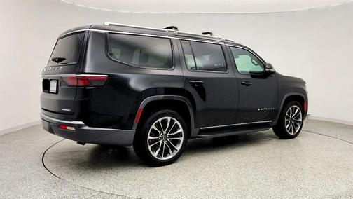 Diamond Black Crystal Pearlcoat 2022 Jeep Wagoneer Series II 4x4