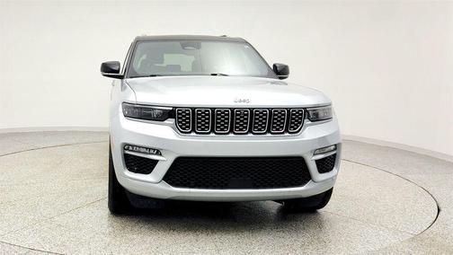 2022 Jeep Grand Cherokee Summit