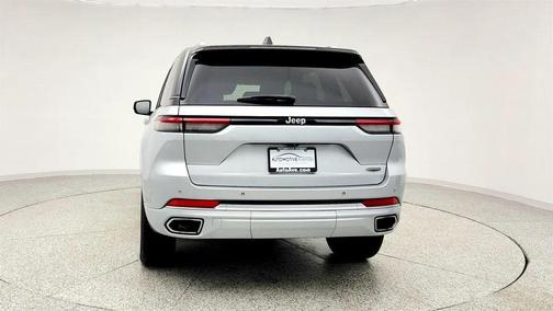 2022 Jeep Grand Cherokee Summit