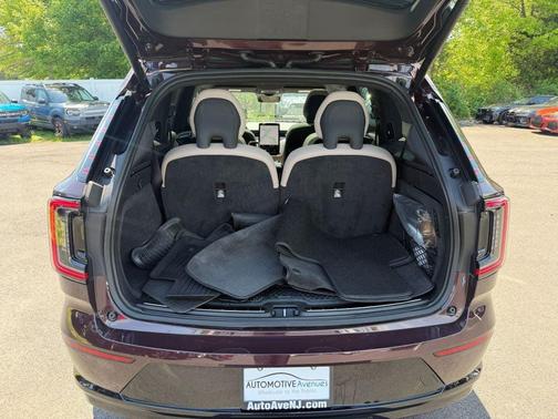 Mulberry Metallic 2025 Volvo EX90 Twin Motor Ultra 6-Seater