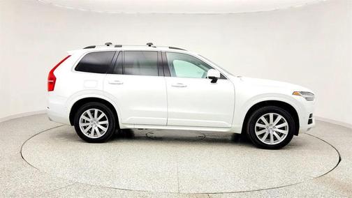 2017 Volvo XC90 T6 Momentum