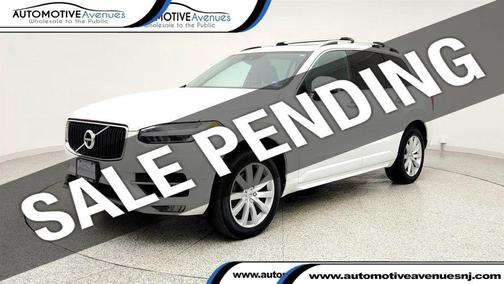 2017 Volvo XC90 T6 Momentum