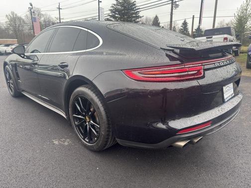 2017 Porsche Panamera 4S