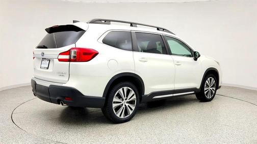 Crystal White Pearl 2022 Subaru Ascent Limited 7-Passenger
