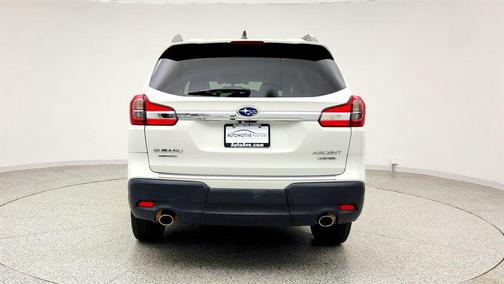 Crystal White Pearl 2022 Subaru Ascent Limited 7-Passenger