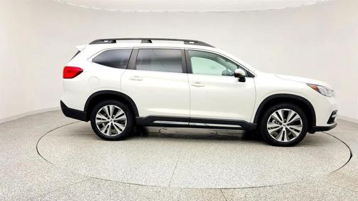 Crystal White Pearl 2022 Subaru Ascent Limited 7-Passenger