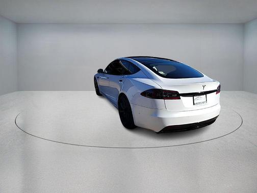 2021 Tesla Model S Long Range