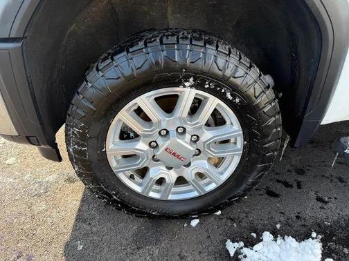 2024 GMC Sierra 2500 SLT