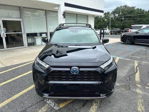 2022 Toyota RAV4 Hybrid SE