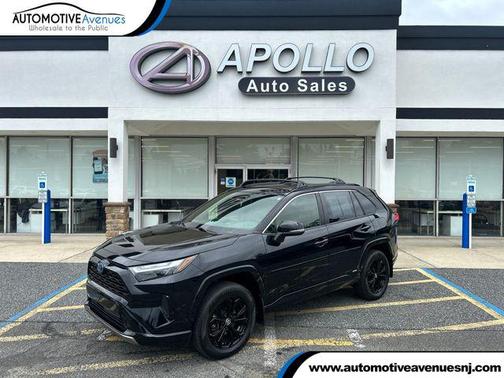 2022 Toyota RAV4 Hybrid SE