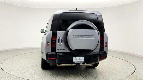 2024 Land Rover Defender 130 P400 X-Dynamic SE