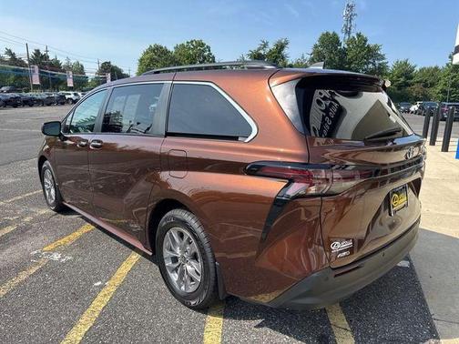 2023 Toyota Sienna XLE 7 Passenger