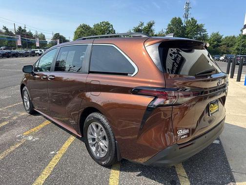 2023 Toyota Sienna XLE