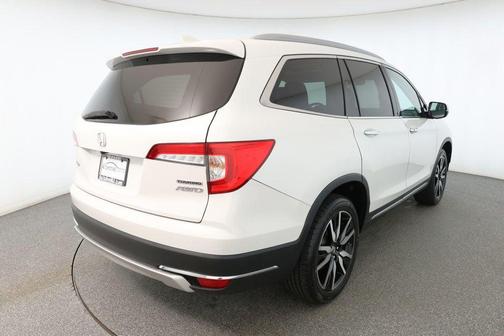 2022 Honda Pilot Touring 8-Passenger