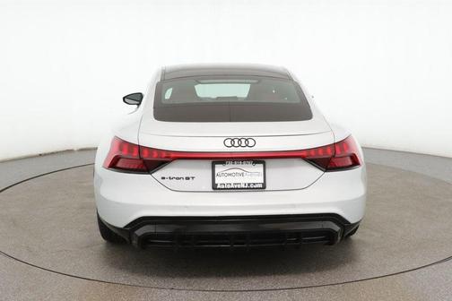 2024 Audi e-tron GT Prestige quattro