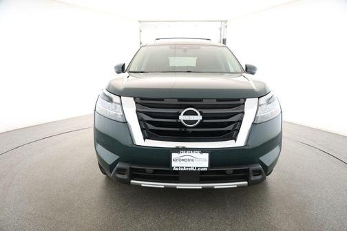 2023 Nissan Pathfinder Platinum FWD