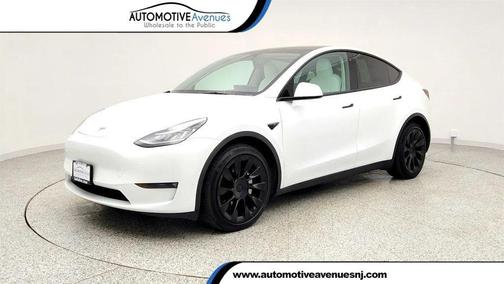 Pearl White Multi-Coat 2023 Tesla Model Y Long Range AWD w/ 20'' Induction Wheels + White & Black Interior