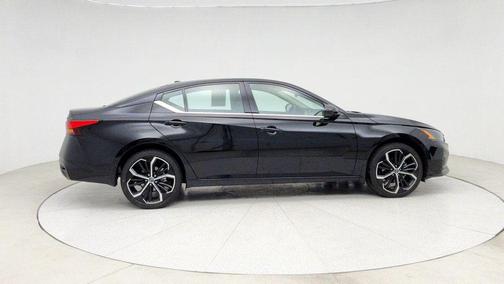 2025 Nissan Altima SR AWD