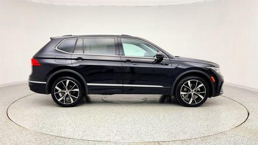2022 Volkswagen Tiguan 2.0T SEL R-Line 4MOTION