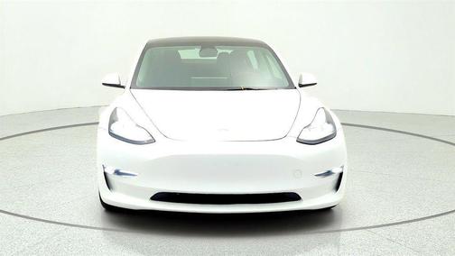 Pearl White Multi-Coat 2023 Tesla Model 3 Standard Range